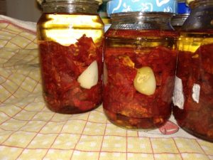 Nakládaná sušená rajčata